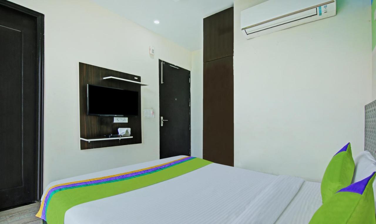 Itsy Hotels Nyra Гургаон Экстерьер фото
