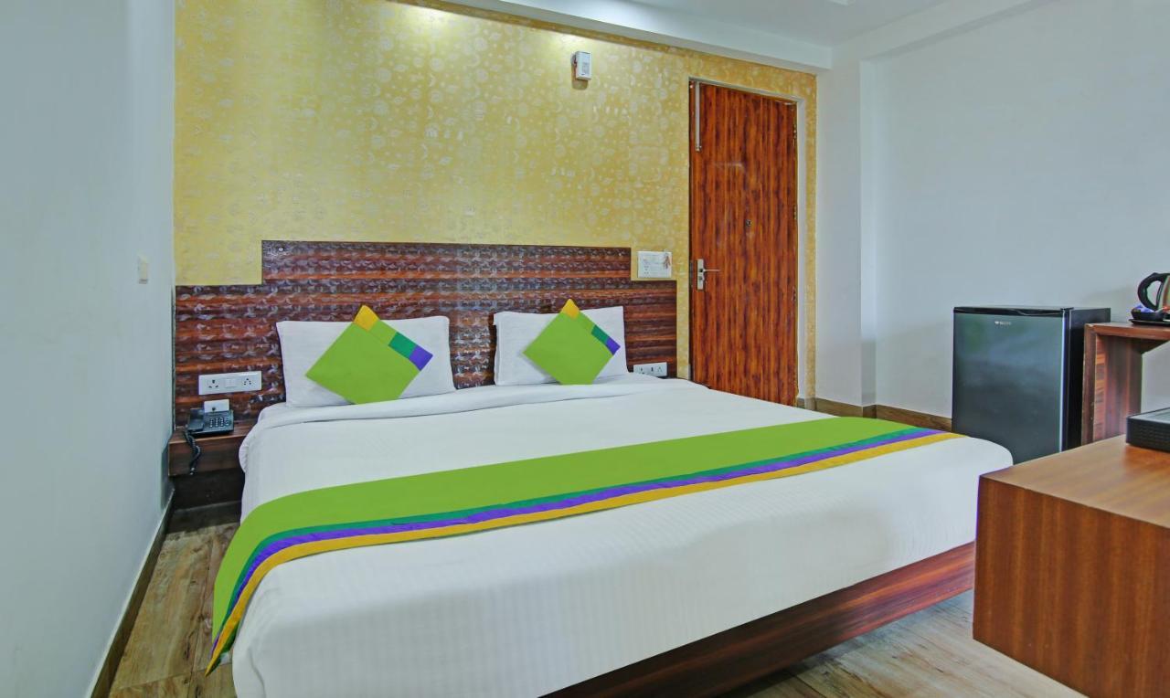 Itsy Hotels Nyra Гургаон Экстерьер фото