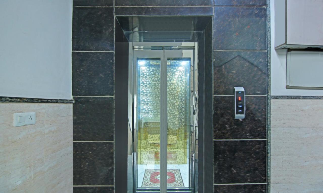 Itsy Hotels Nyra Гургаон Экстерьер фото