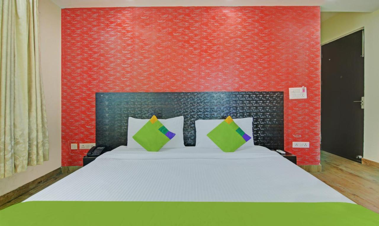 Itsy Hotels Nyra Гургаон Экстерьер фото